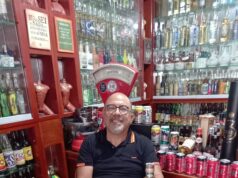 Ele coleciona cachaças: são mais de 1.700 rótulos de todo o país