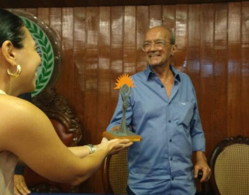 Jornalista Agnaldo Almeida é homenageado