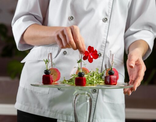 Primavera na cozinha: veja como transformar receitas com flores comestíveis