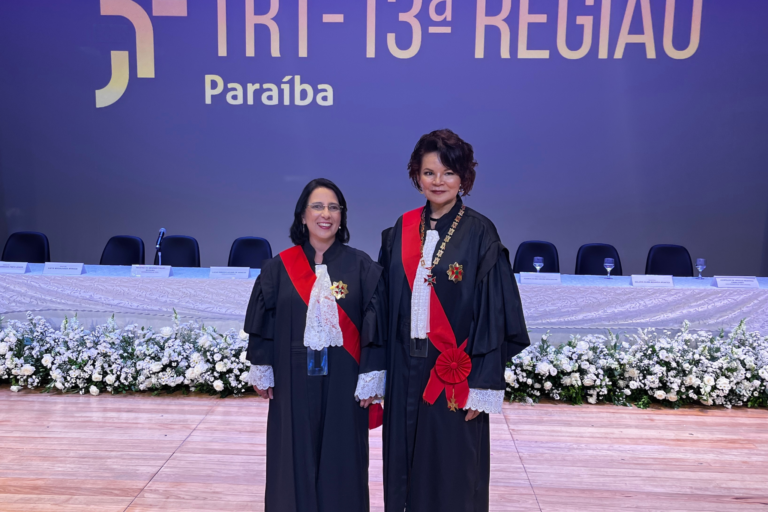 TRT da Paraíba empossa duas mulheres na presidência