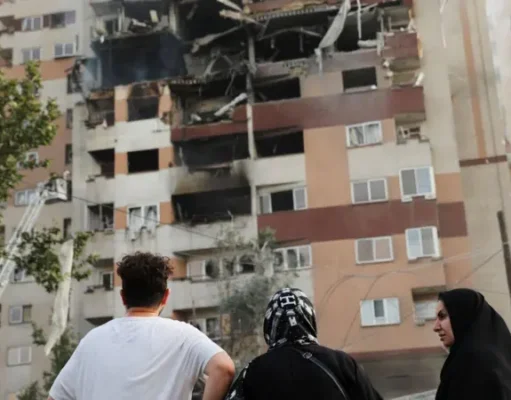 Irã ameaça atacar bases americanas, do Reino Unido e da França caso ajudem Israel