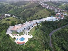 Festival das Flôres inaugura Hotel Bruxaxá, em Areia