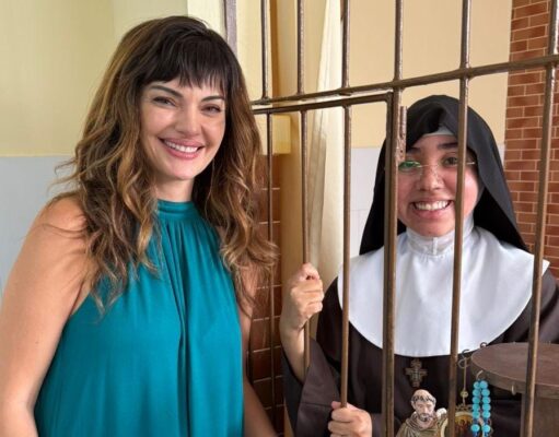 Mayana Neiva visita Mosteiro das Clarissas, e pede apoio a campanha para reforma do prédio