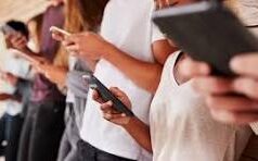 Austrália proíbe redes sociais para menores de 16 anos