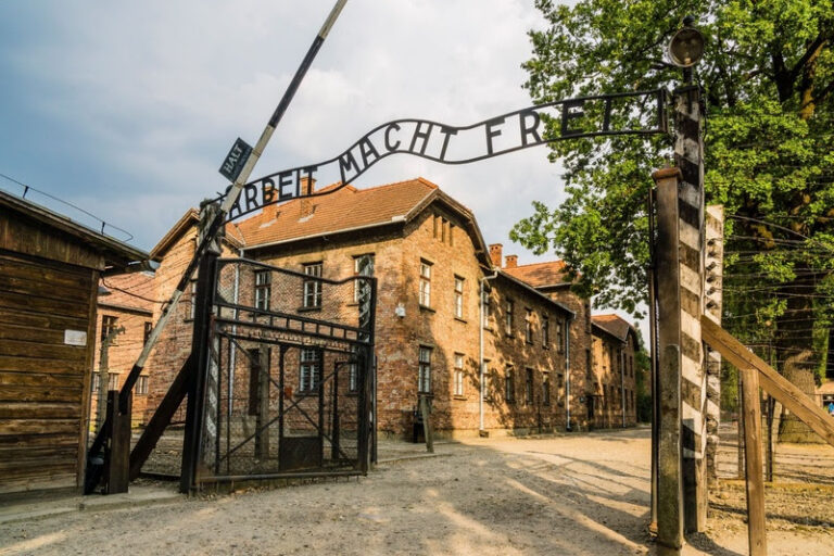 Auschwitz é o passeio para brasileiros mais vendido na Polônia