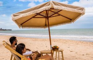 Hotel HCM oferece alto padrão com serviço de praia