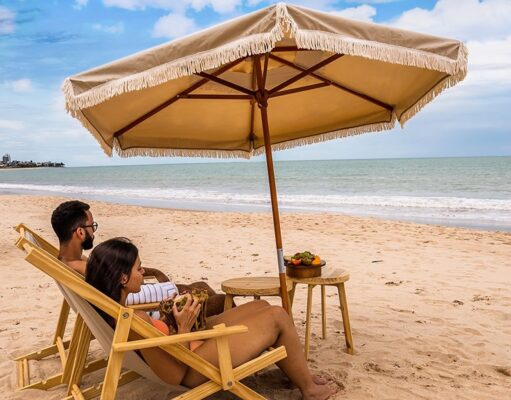 Hotel HCM oferece alto padrão com serviço de praia