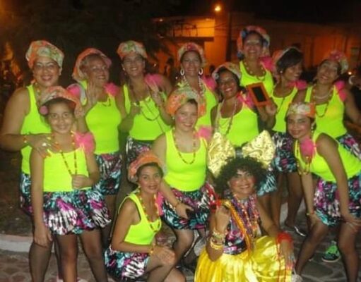 Hoje é dia de ser brega! Bloco Cafuçú faz a folia irreverente no Centro de JP cafucu24