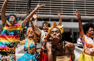 Carnaval deve injetar 18 bilhões na economia brasileira