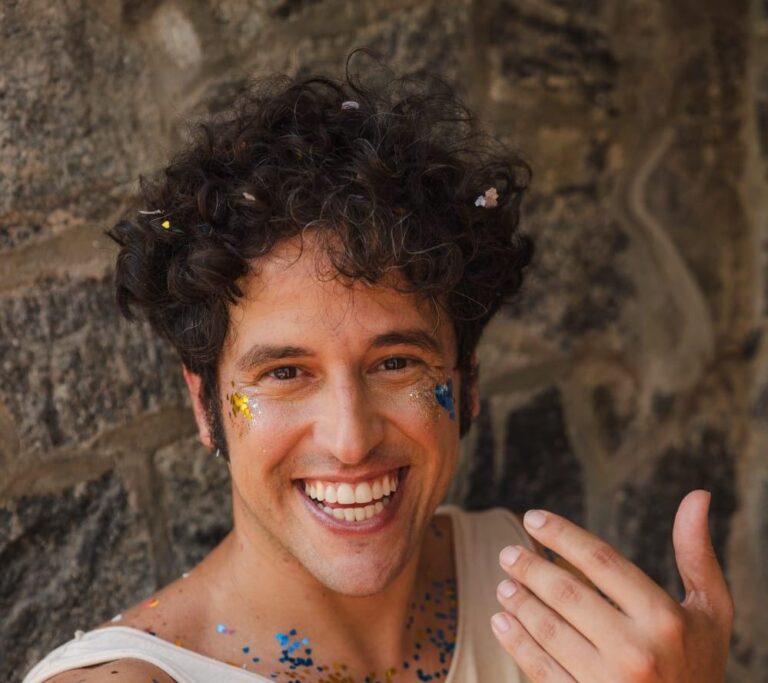 lucasq
