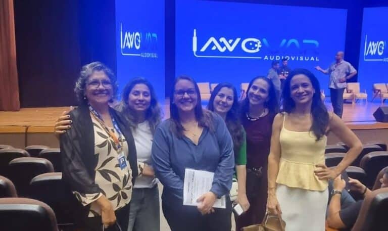 “Ampliar a representatividade feminina é um caminho estratético”, afirmou Vera Simões vera simões com fernanda norat e a equipe do mintur