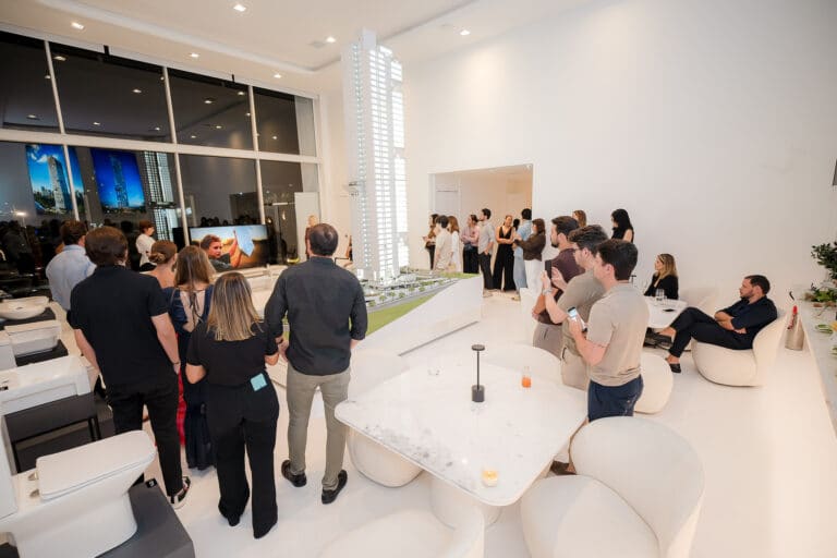 Casa GHC Altiplano apresenta portfólio da E-Home casa ghc recebe arquitetos