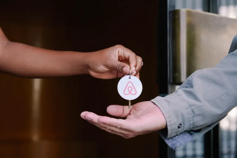 airbnb movimenta mercado